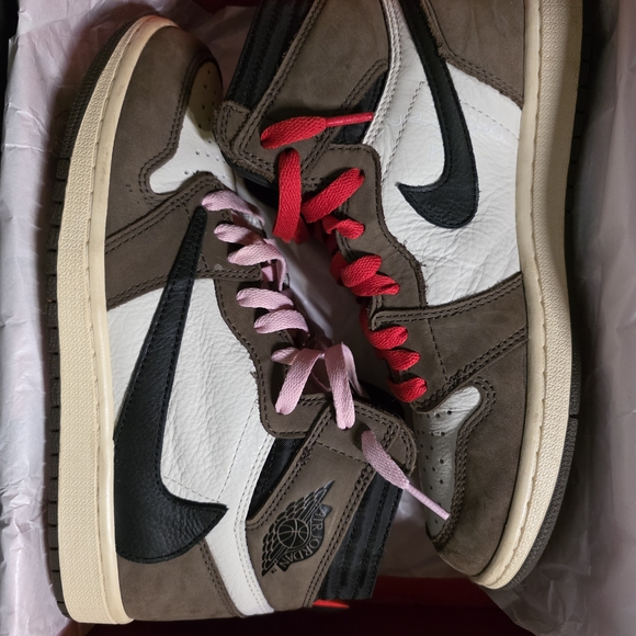 Size 8.5 - Jordan 1 Retro OG x Travis Scott High Mocha